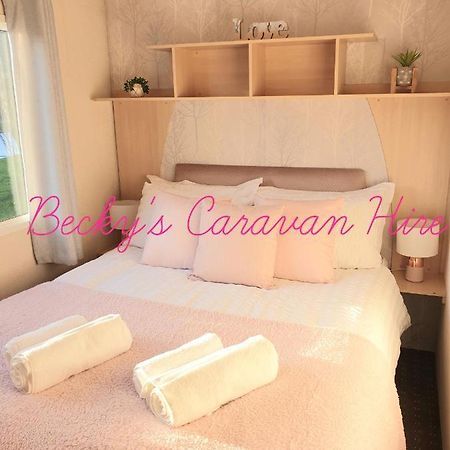 Becky'S Caravan At Marton Mere Blackpool Eksteriør billede