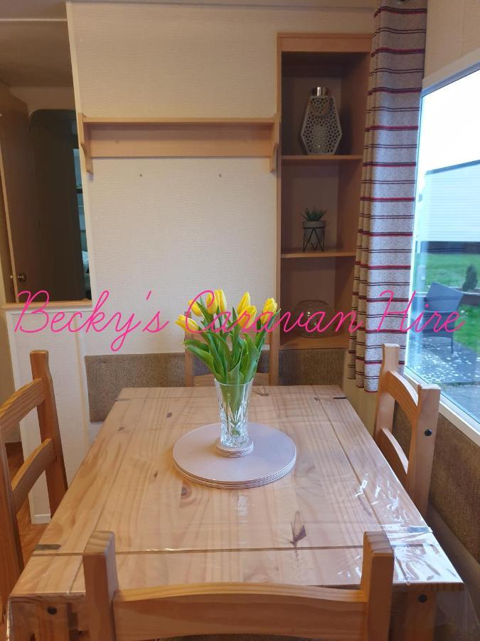 Becky'S Caravan At Marton Mere Blackpool Eksteriør billede