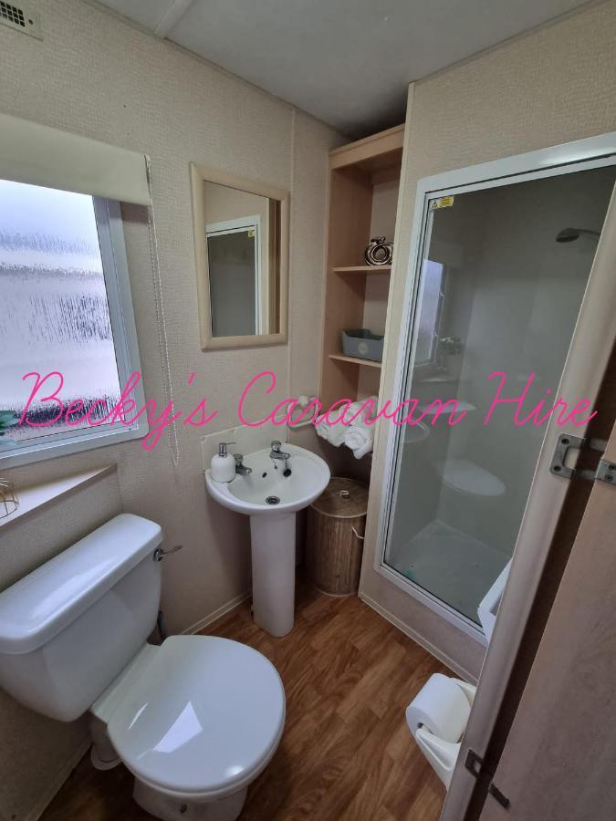 Becky'S Caravan At Marton Mere Blackpool Eksteriør billede