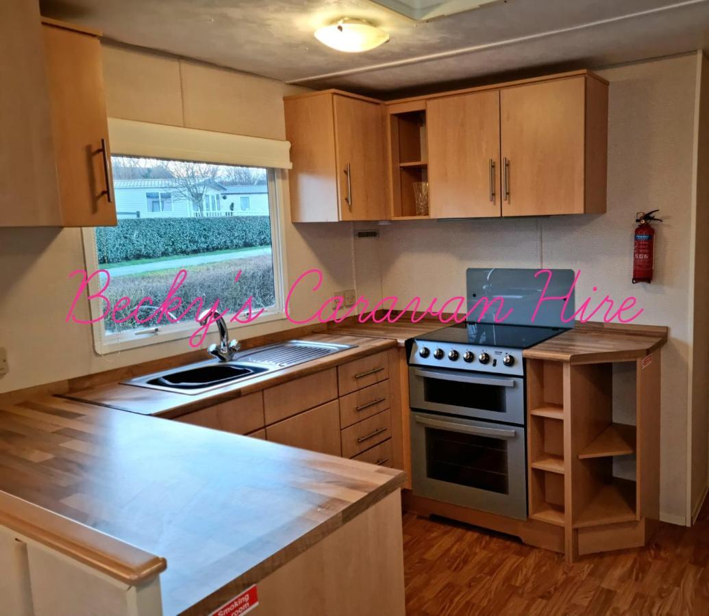 Becky'S Caravan At Marton Mere Blackpool Eksteriør billede